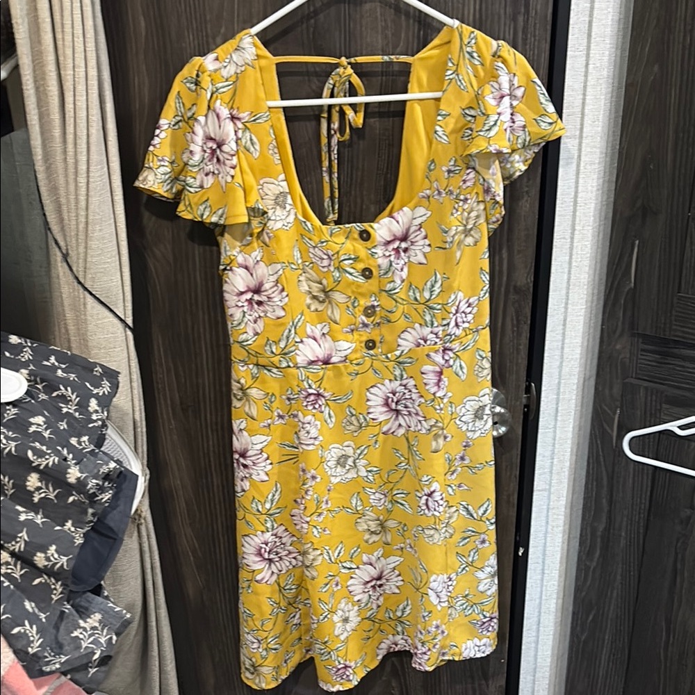 Xhilaration Yellow Floral Backless Dress